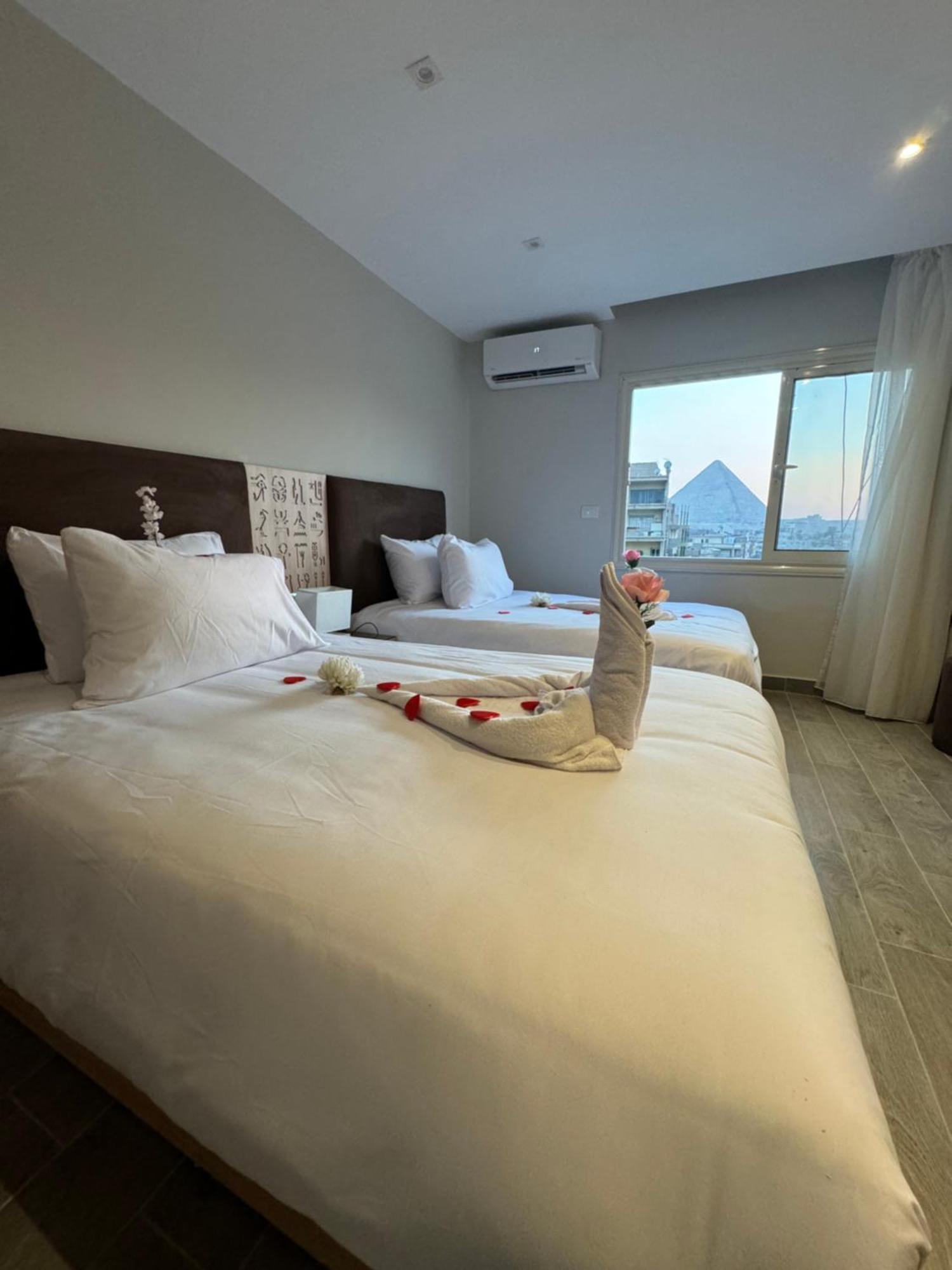 Khufu Pyramids Inn Nazlet el-Sîsi Kültér fotó
